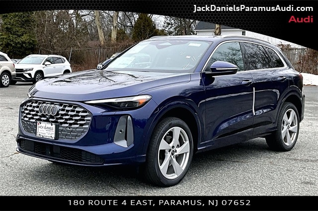 2025 Audi Q5 40 Premium Plus's photo
