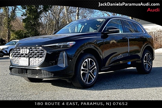 2025 Audi Q5 40 Premium Plus's photo