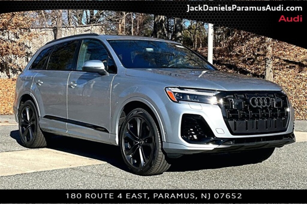 New 2025 Audi Q7 55 Premium Plus SUV