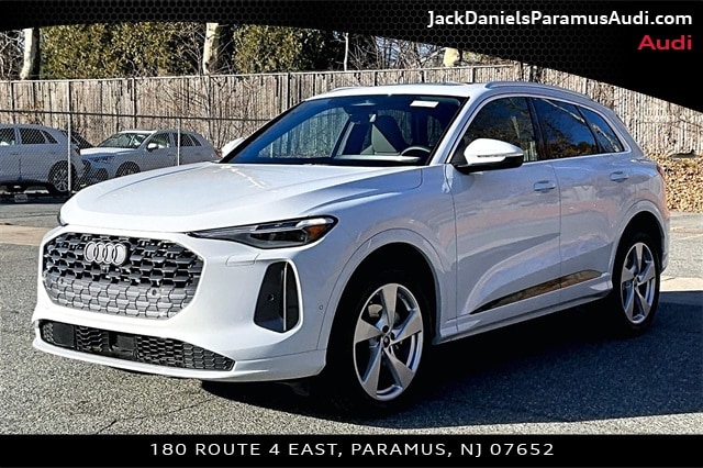 2025 Audi Q5 40 Premium Plus's photo