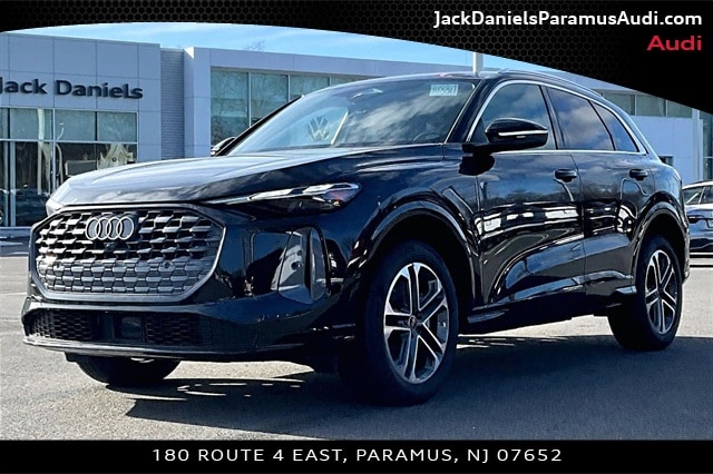 2025 Audi Q5 40 Premium's photo