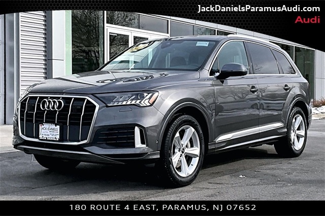 2023 Audi Q7 45 Premium Plus quattro Tiptronic's photo