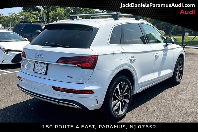 Used 2021 Audi Q5 Premium with VIN WA1AAAFY0M2137187 for sale in Paramus, NJ