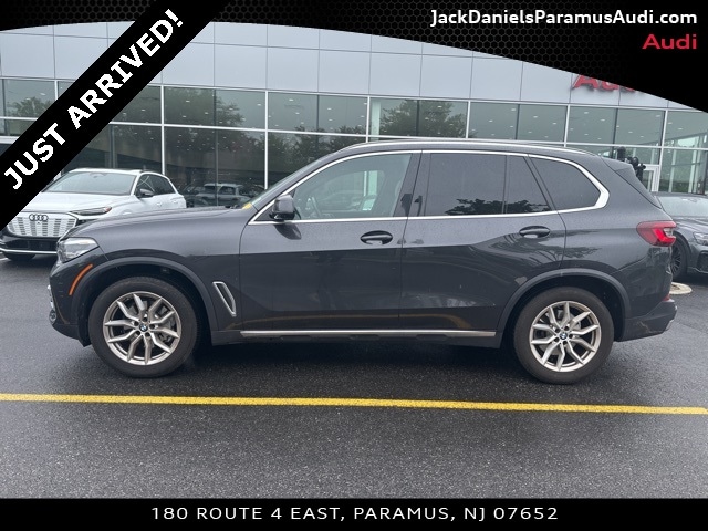 Used 2022 BMW X5 40i with VIN 5UXCR6C06N9M73064 for sale in Paramus, NJ