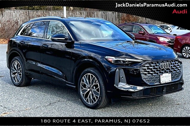 2025 Audi Q5 Premium Plus - Photo 2