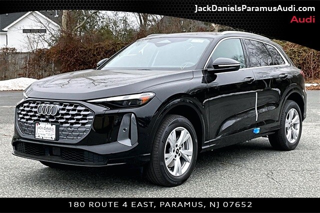 2025 Audi Q5 40 Premium's photo