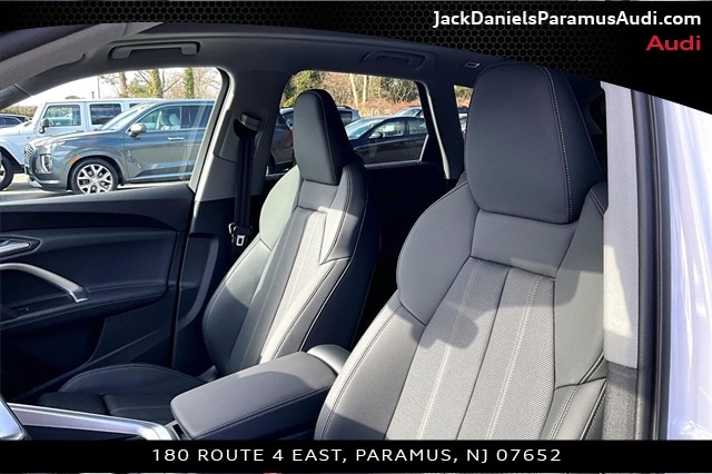 2025 Audi Q5 Premium Plus - Photo 9