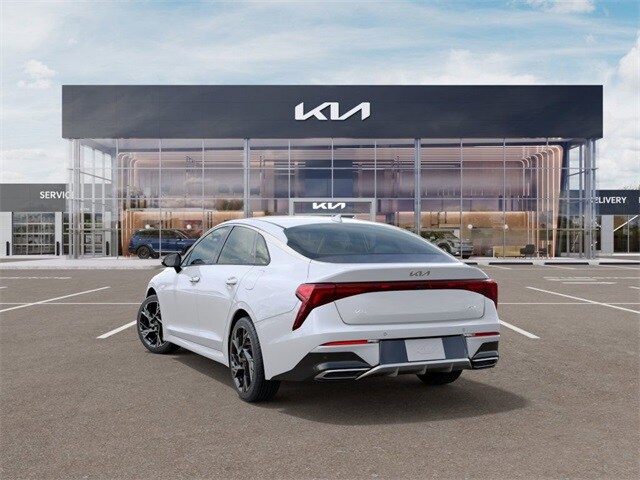 2025 Kia K5 GT-Line photo 4