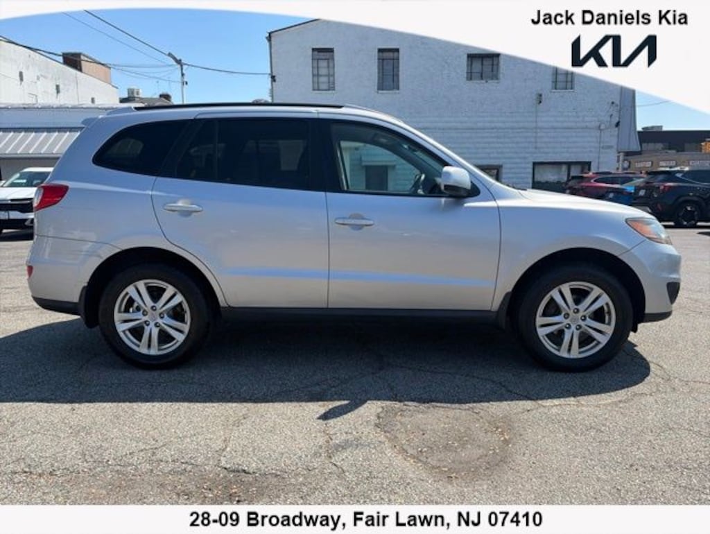 Used 2011 Hyundai Santa Fe SE SUV