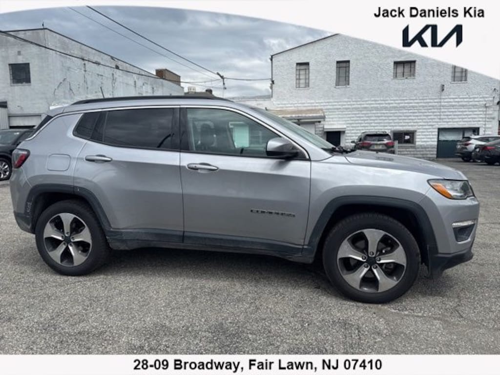 Used 2018 Jeep Compass Latitude SUV