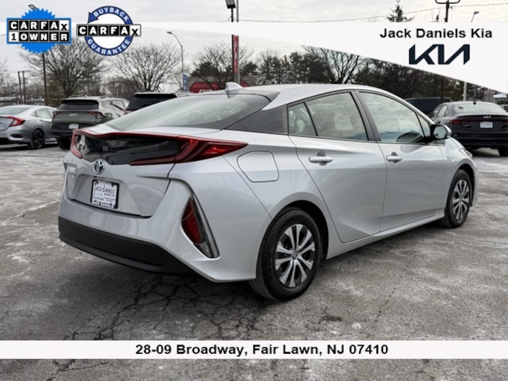 Used 2022 Toyota Prius Prime LE Hatchback