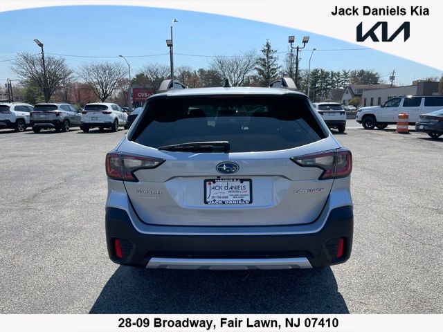 2022 Subaru Outback Limited - Photo 9