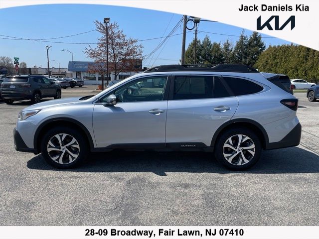 2022 Subaru Outback Limited - Photo 11