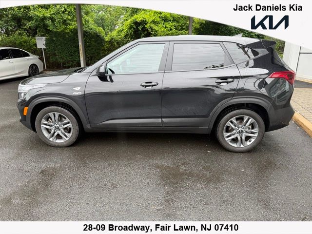 2023 Kia Seltos 2.0 LX AWD's photo