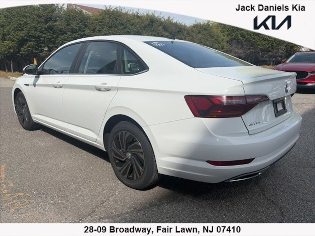 Used 2019 Volkswagen Jetta SEL Premium Sedan