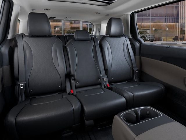 2025 Kia Carnival SX - Photo 16