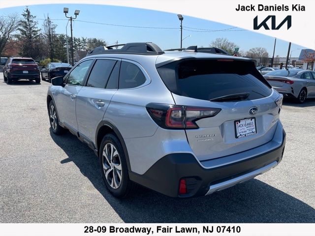 2022 Subaru Outback Limited - Photo 10