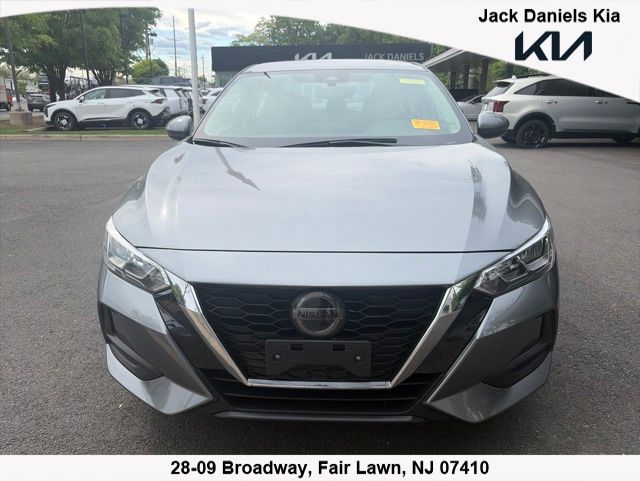 2023 Nissan Sentra SV CVT's photo