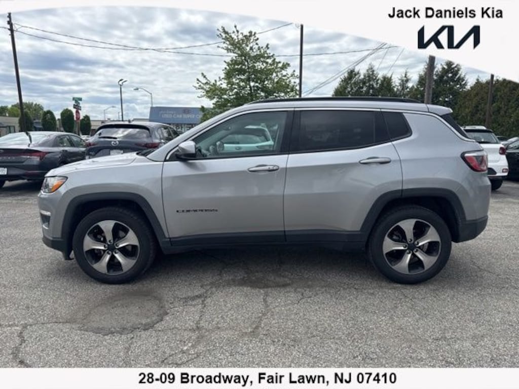Used 2018 Jeep Compass Latitude SUV