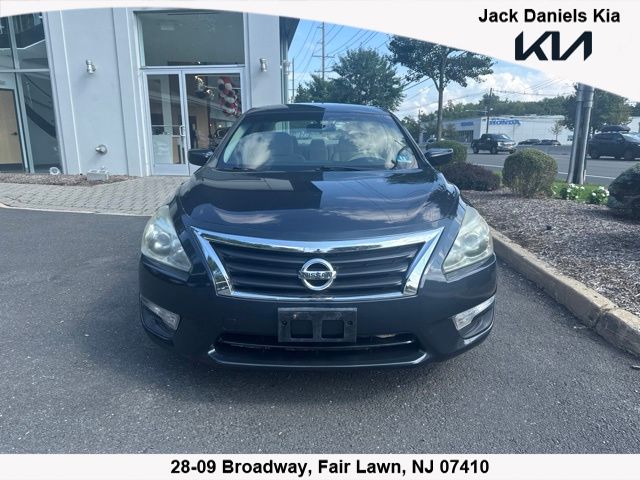 Used 2014 Nissan Altima SV with VIN 1N4AL3AP3EC404317 for sale in Paramus, NJ