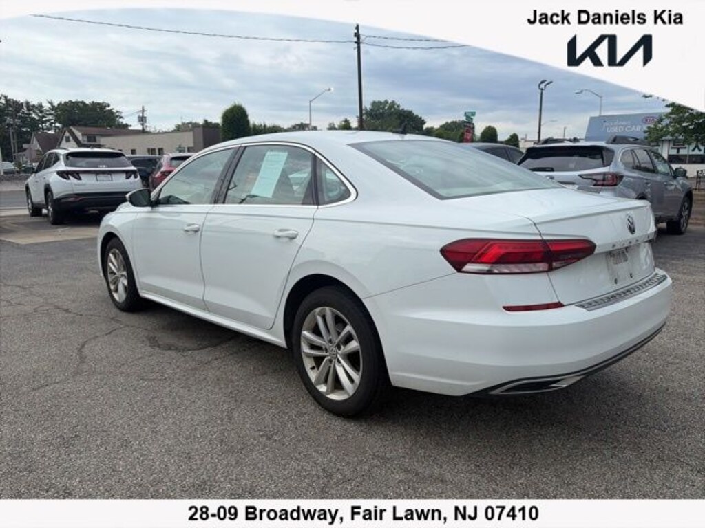 Used 2020 Volkswagen Passat 2.0T SE Sedan
