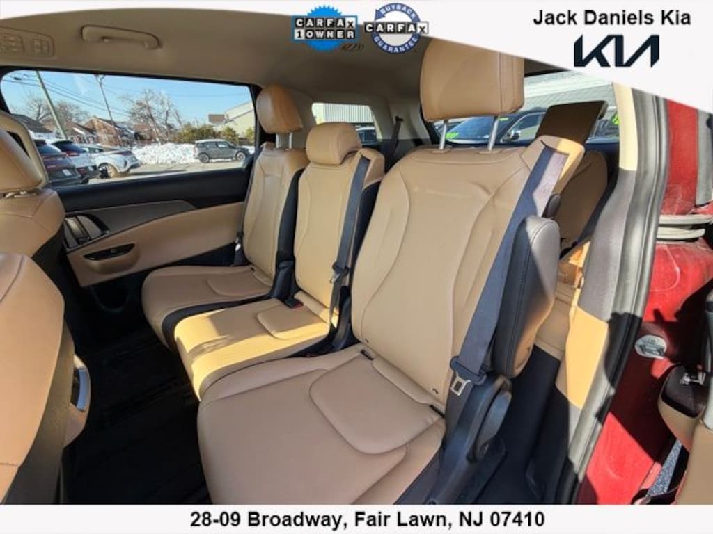 Certified 2024 Kia Carnival LX MPV