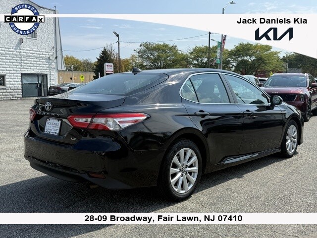 2019 Toyota Camry L photo 2
