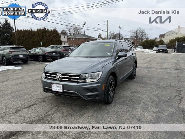 2021 Volkswagen Tiguan SE's photo