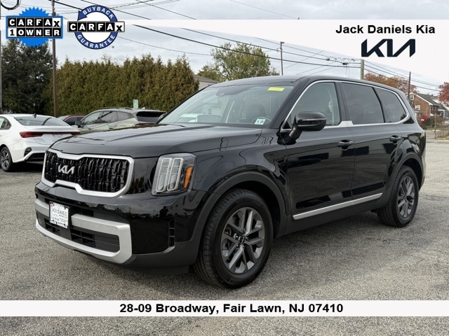 2024 Kia Telluride LX's photo
