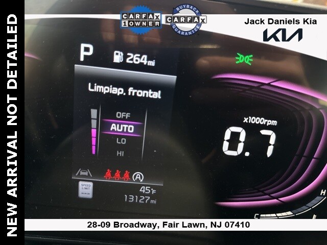 2024 Kia Sportage EX photo 2