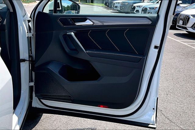 2023 Volkswagen Tiguan SE - Photo 26