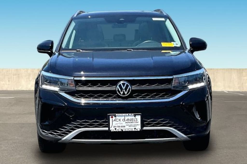 Certified 2023 Volkswagen Taos 1.5T SE SUV