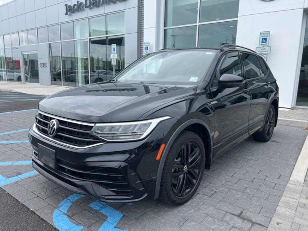 Used 2022 Volkswagen Tiguan 2.0T SE R-Line Black SUV
