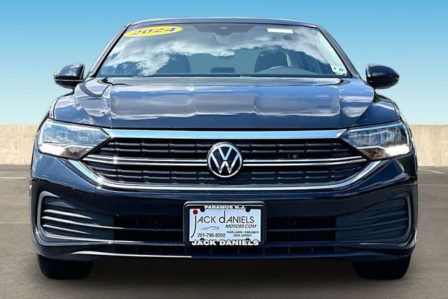3VW7M7BU9RM060779