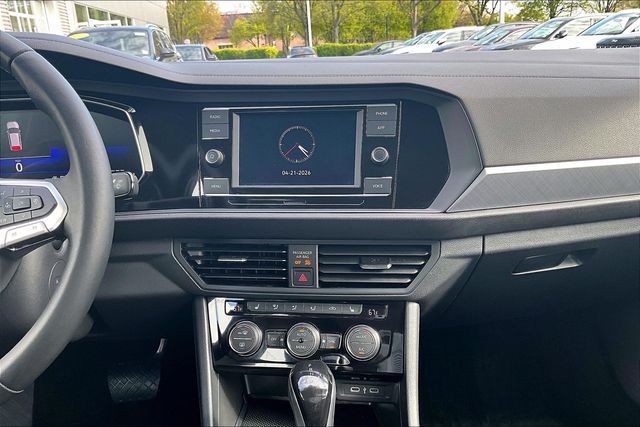 2023 Volkswagen Jetta SE - Photo 10