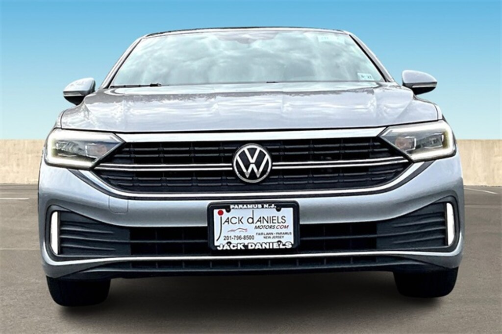 Used 2022 Volkswagen Jetta 1.5T SEL Sedan