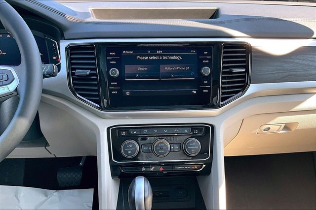 2023 Volkswagen Atlas SE w/Tech - Photo 10