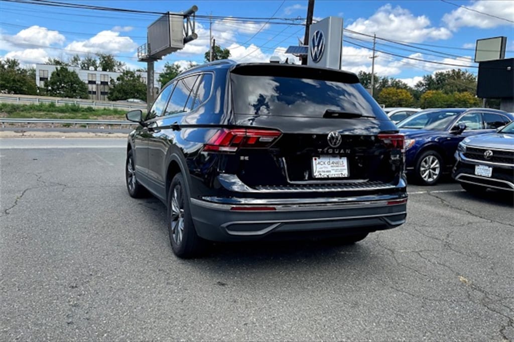 Certified 2022 Volkswagen Tiguan 2.0T SE SUV