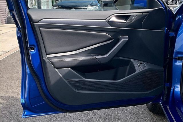 2023 Volkswagen Jetta SE - Photo 24