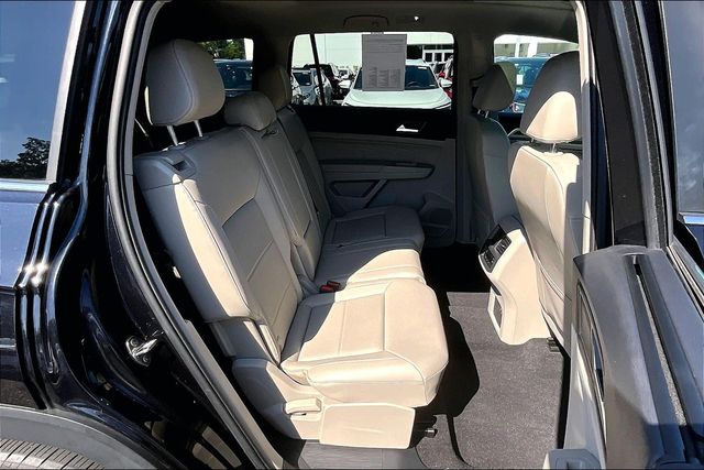 2023 Volkswagen Atlas SE w/Tech - Photo 24
