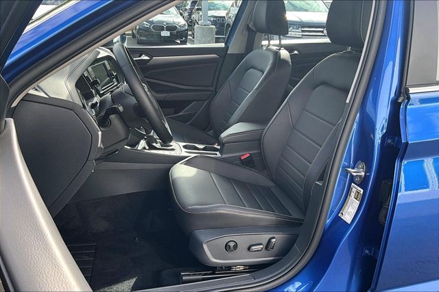 2023 Volkswagen Jetta SE - Photo 19