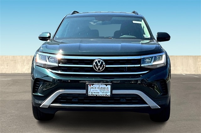 Used 2021 Volkswagen Atlas SE w/Tech with VIN 1V2HR2CAXMC529340 for sale in Paramus, NJ