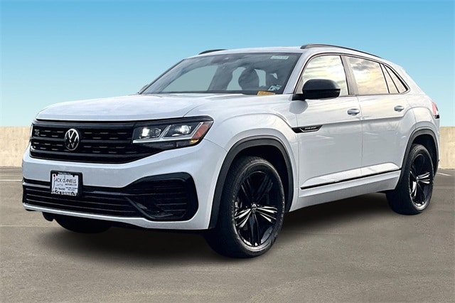 2023 Volkswagen Atlas Cross Sport SEL R-Line Black's photo