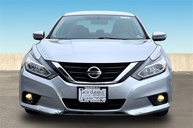 Used 2017 Nissan Altima SL with VIN 1N4AL3AP6HC224303 for sale in Paramus, NJ