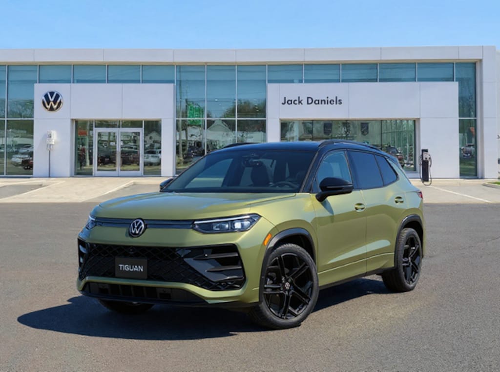 New 2026 Volkswagen Tiguan 2.0T SE R-Line Black SUV
