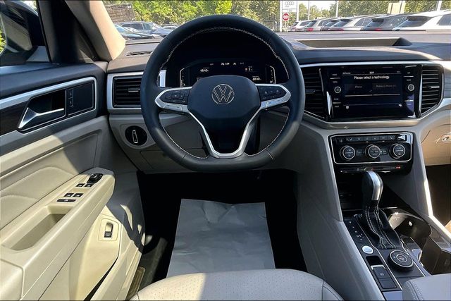 2023 Volkswagen Atlas SE w/Tech - Photo 9