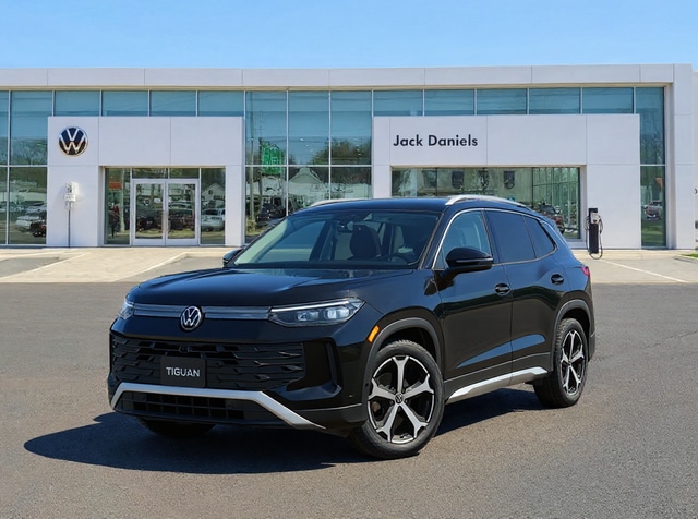 2026 Volkswagen Tiguan 2.0T SE 4Motion's photo