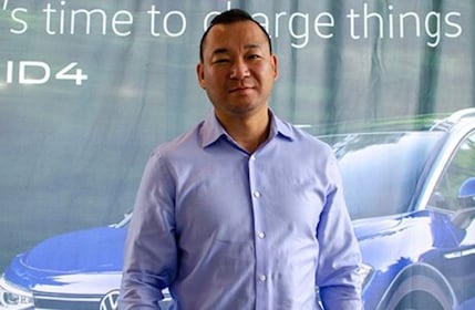 Staff member Jason Ku from ID_3d4a8dc746ad
