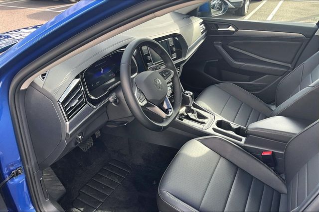 2023 Volkswagen Jetta SE - Photo 8
