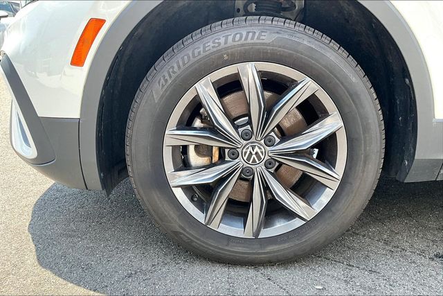 2023 Volkswagen Tiguan SE - Photo 22